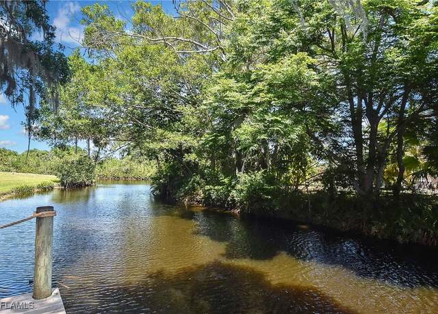 Property at 2466 N Westwood Dr, North Fort Myers, FL 33917, 2 beds, 2 baths