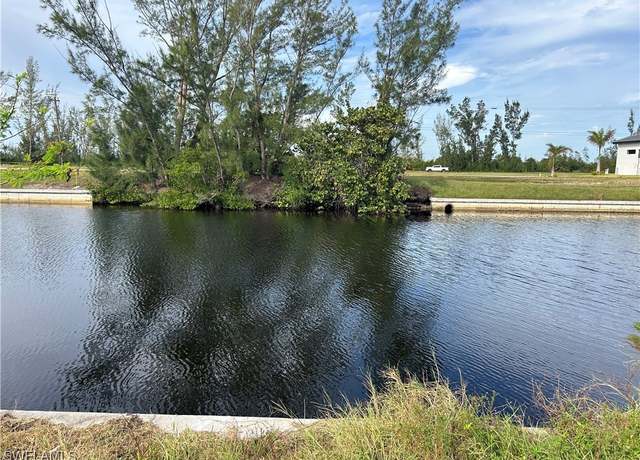 Property at 624 NW 39th Ave, Cape Coral, FL 33993