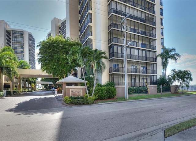 Property at 1910 Virginia Ave #1302, Fort Myers, FL 33901, 3 beds, 2 baths