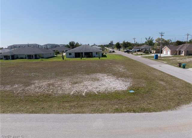 Property at 1722 SW 33rd St, Cape Coral, FL 33914