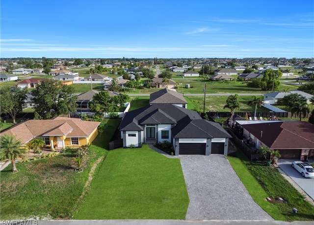 Property at 30 NE 11th Ln, Cape Coral, FL 33909, 4 beds, 3 baths
