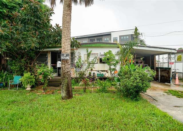 Property at 3536 Unique Cir, Fort Myers, FL 33908, 2 beds, 2 baths