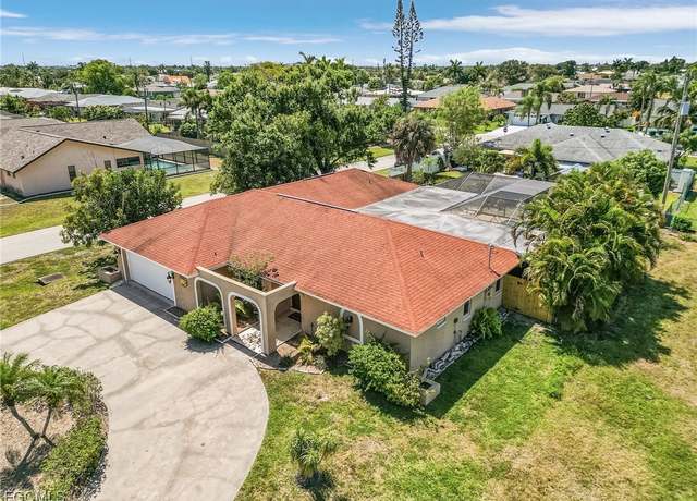 Property at 1144 SE 33rd St, Cape Coral, FL 33904, 3 beds, 2 baths
