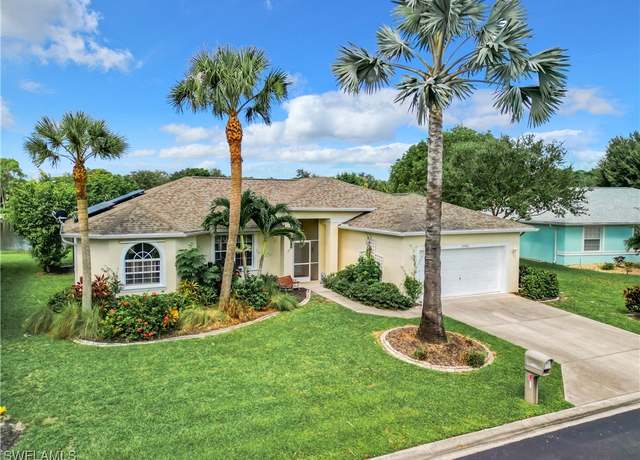 Property at 25762 Old Gaslight Dr, Bonita Springs, FL 34135, 3 beds, 2 baths