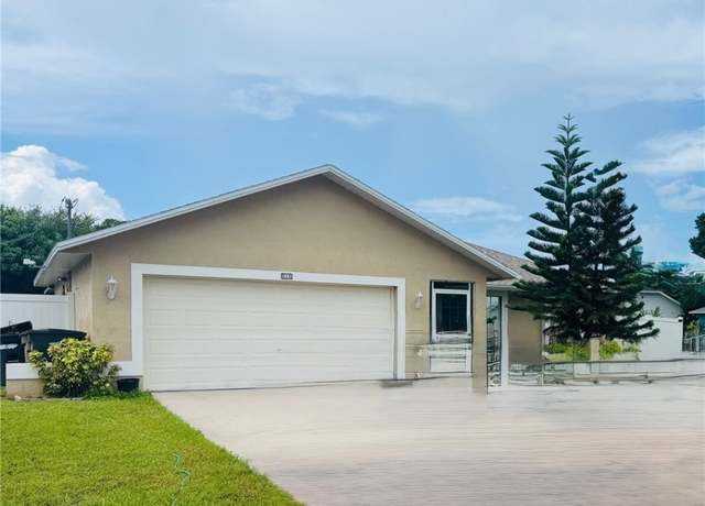 Property at 616 SE 11th Ave, Cape Coral, FL 33990, 3 beds, 2 baths