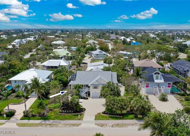 Property at 330 E Gulf Dr, Sanibel, FL 33957, 3 beds, 2 baths