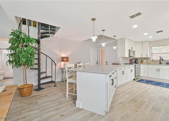 Property at 6449 Royal Woods Dr, Fort Myers, FL 33908, 2 beds, 2 baths