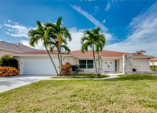 Property at 1006 Dolphin Dr, Cape Coral, FL 33904, 4 beds, 3 baths