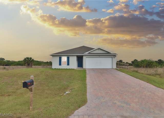 Property at 140 Bethlehem Pl, Labelle, FL 33935, 4 beds, 2 baths