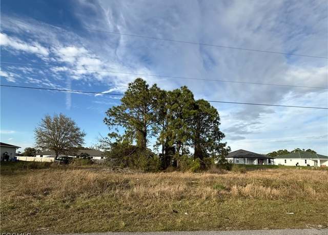 Property at 4438 27th St SW, Lehigh Acres, FL 33973