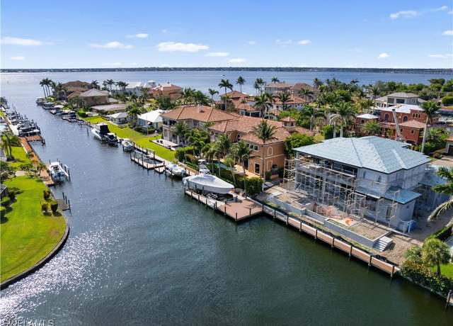 Property at 846 Cypress Lake Cir, Fort Myers, FL 33919, 4 beds, 4.5 baths