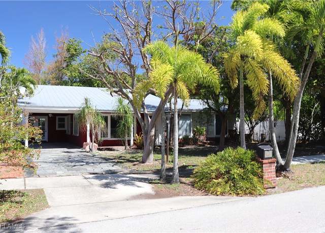 Property at 1465 Linhart Ave, Fort Myers, FL 33901, 2 beds, 1.5 baths