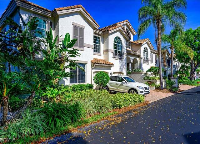 Property at 133 Colonade Cir, Naples, FL 34103, 3 beds, 3.5 baths