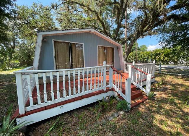Property at 1349 Shawnee Ave, Labelle, FL 33935, 1 bed, 1 bath