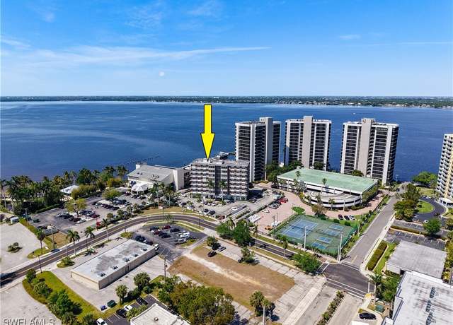 Property at 2350 W First St #403, Fort Myers, FL 33901, 1 bed, 1 bath