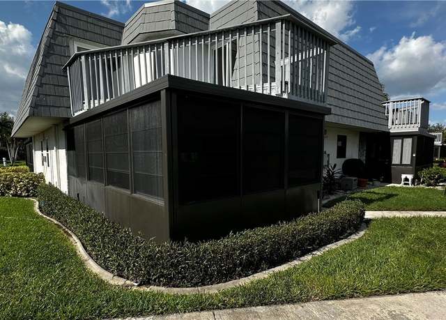 Property at 16051 Amberwood Lake Ct #4, Fort Myers, FL 33908, 2 beds, 2.5 baths