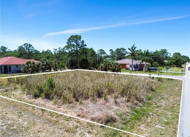 Property at 800 E 5th St, Lehigh Acres, FL 33972