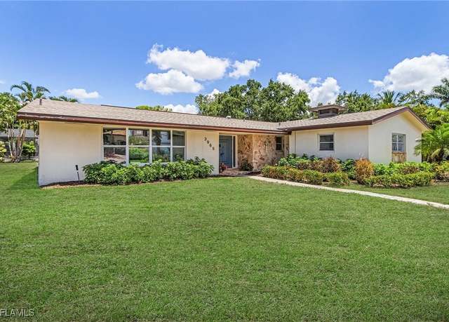 Property at 3965 W Riverside Dr, Fort Myers, FL 33901, 3 beds, 2 baths