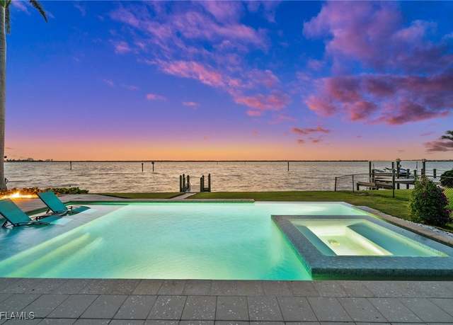 Property at 3305 SE 22nd Pl, Cape Coral, FL 33904, 4 beds, 3 baths