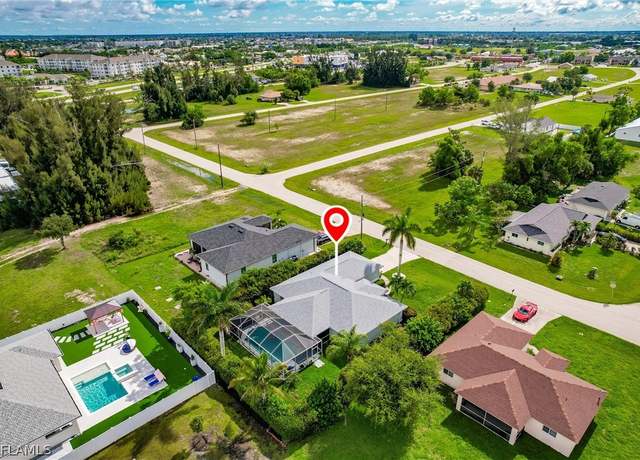 Property at 324 SW 7th Ct, Cape Coral, FL 33991, 3 beds, 2 baths