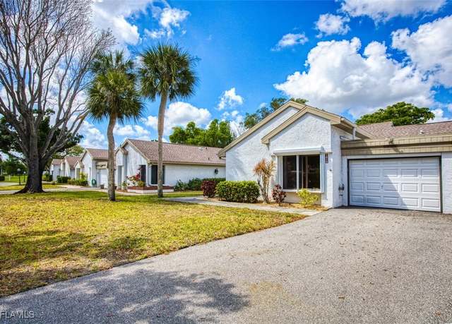 Property at 1815 Pine Glade Cir, Fort Myers, FL 33907, 2 beds, 2.5 baths