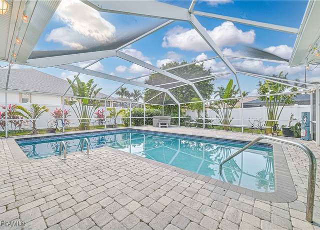 Property at 3612 SE 21st Pl, Cape Coral, FL 33904, 3 beds, 2 baths