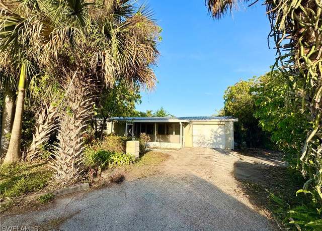 Property at 359 Altamont Ave, Fort Myers, FL 33905, 2 beds, 2 baths