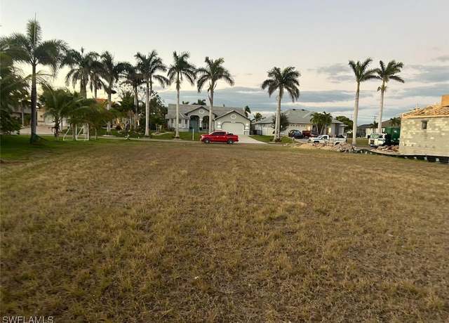 Property at 2114 SW 41st St, Cape Coral, FL 33914