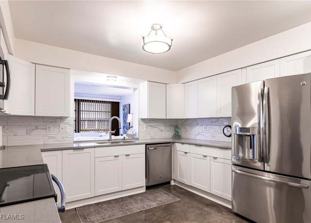 Property at 1331 S Brandywine Cir, Fort Myers, FL 33919, 2 beds, 2 baths
