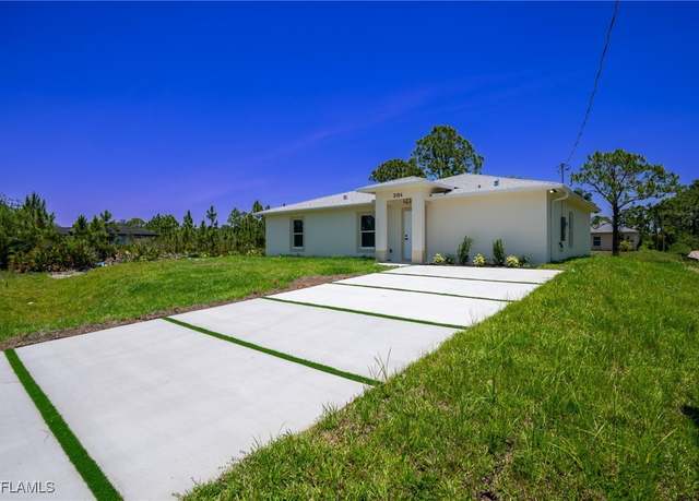 Property at 3104 43rd St W, Lehigh Acres, FL 33971, 3 beds, 2 baths