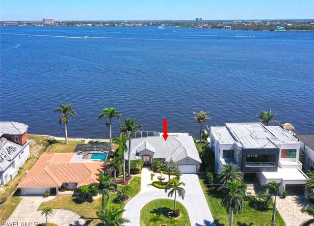 Property at 5727 Riverside Dr, Cape Coral, FL 33904, 3 beds, 2.5 baths