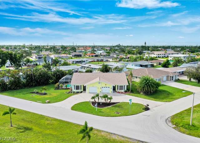 Property at 4836/4838 Marine Dr, Cape Coral, FL 33904, 4 beds, 4 baths