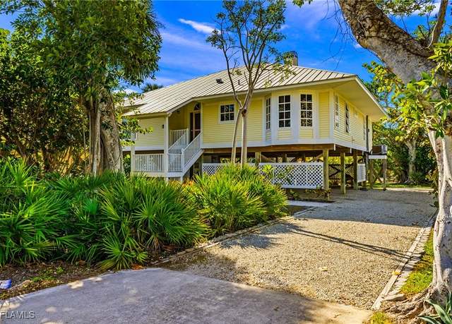 Property at 551 Sea Oats Dr, Sanibel, FL 33957, 3 beds, 2 baths