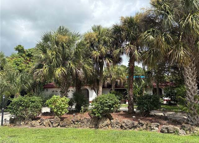 Property at 904 Jefferson Ave, Lehigh Acres, FL 33936, 3 beds, 2 baths