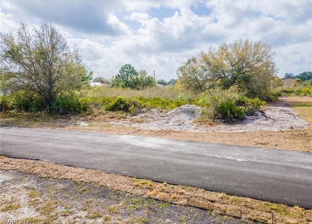 Property at 2521 57th St W, Lehigh Acres, FL 33971