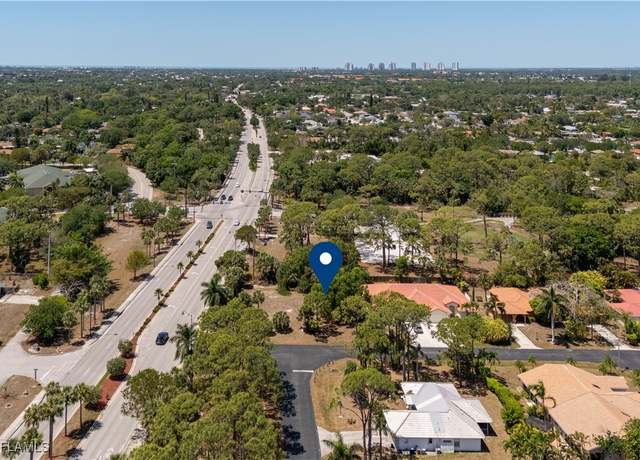 Property at 26985 Croise Dr, Bonita Springs, FL 34135