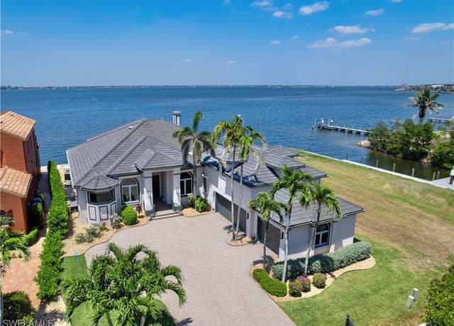 Property at 15411 Catalpa Cove Ln, Fort Myers, FL 33908, 5 beds, 5.5 baths