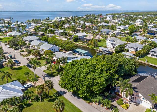 Property at 2331 Banana St, St. James City, FL 33956