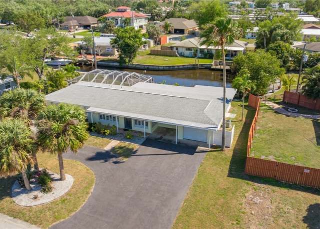 Property at 1012 Wyomi Dr, Fort Myers, FL 33919, 4 beds, 3 baths