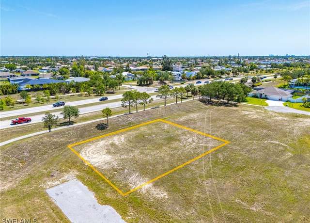 Property at 2417 SW 11th Pl, Cape Coral, FL 33914