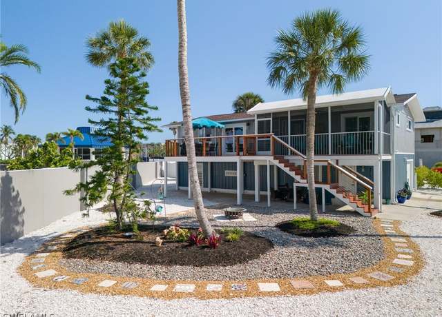 Property at 128 Gulfview Ave, Fort Myers Beach, FL 33931, 2 beds, 2.5 baths