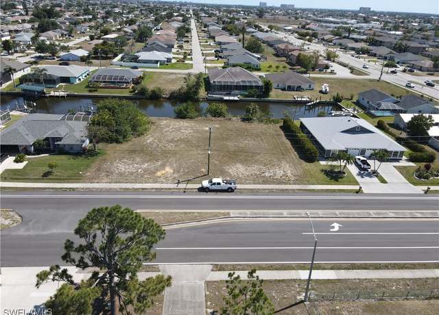 Property at 718 Mohawk Pkwy, Cape Coral, FL 33914