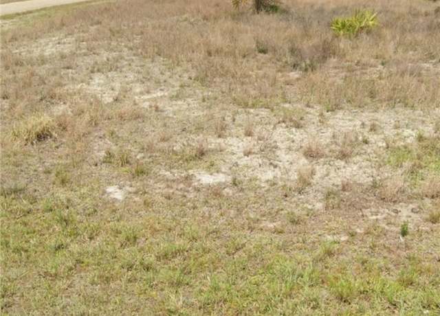 Property at 918 Medford Ave S, Lehigh Acres, FL 33974