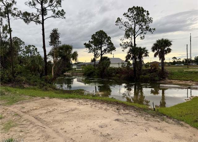 Property at 3825 NE 19th Ave, Cape Coral, FL 33909
