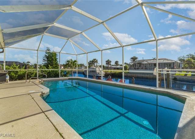 Property at 2082 E Tobago Cir, Fort Myers, FL 33905, 3 beds, 2 baths