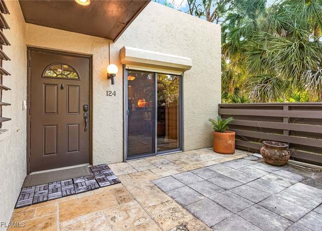 Property at 124 Pinebrook Dr, Fort Myers, FL 33907, 2 beds, 2 baths
