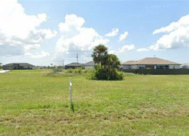 Property at 4204 NW 38th Ln, Cape Coral, FL 33993