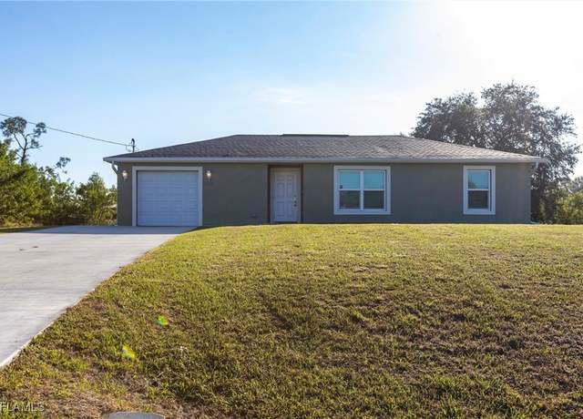 Property at 5061 N Obispo Cir, Labelle, FL 33935, 3 beds, 2 baths