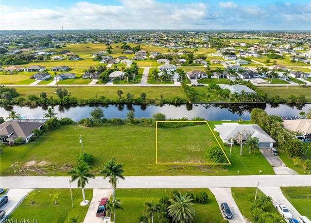 Property at 2810 NW 4th St, Cape Coral, FL 33993