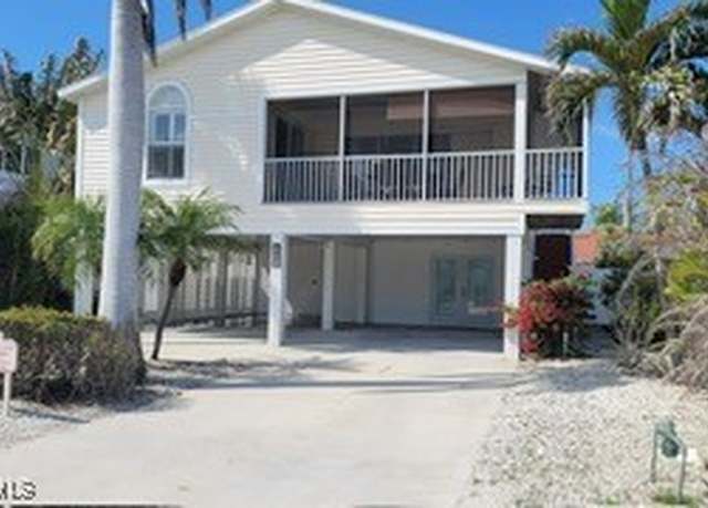 Property at 149 Washington Ave, Fort Myers Beach, FL 33931, 3 beds, 2.5 baths